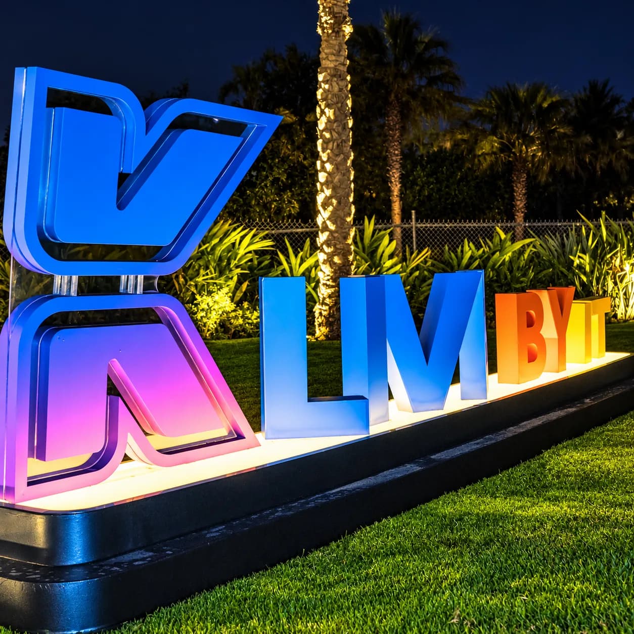Kode brand activation / Live by It Neon Garden Sign